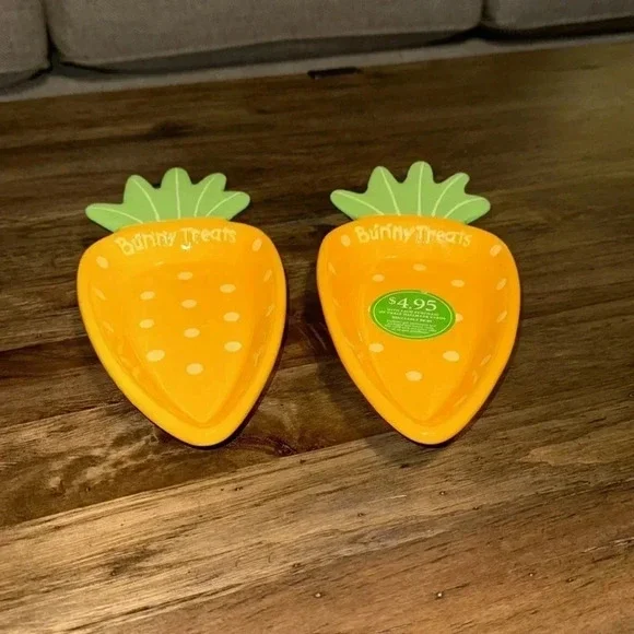 NWT Hallmark 9” Carrot🥕Shaped Orange Tray Seasonal Serveware BUNNY TREATS Easter - Picture 2 of 7